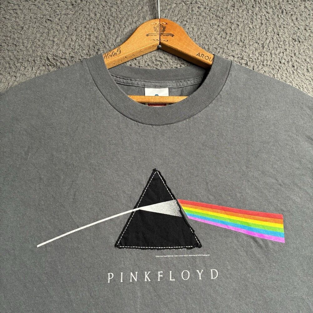 Vintage 2005 Pink Floyd Dark Side of the Moon Tour Graphic T-Shirt Large